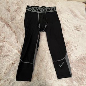 Nike Pro Combat 3/4 Length Leggings, Black, Medium, 92%Poly, 8%Spandex